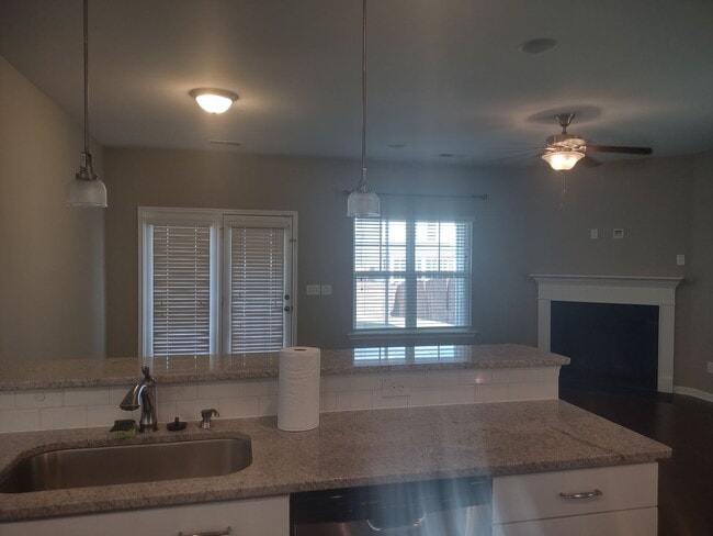 Building Photo - Spectacular Three Bedroom Home in Liberty Ridge!