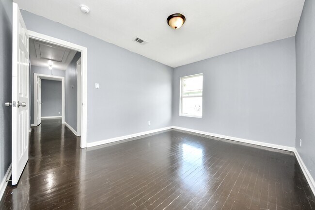 Building Photo - 113 Obion Rd
