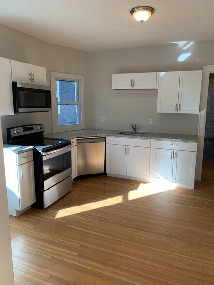 Primary Photo - 806 Ashland Ave