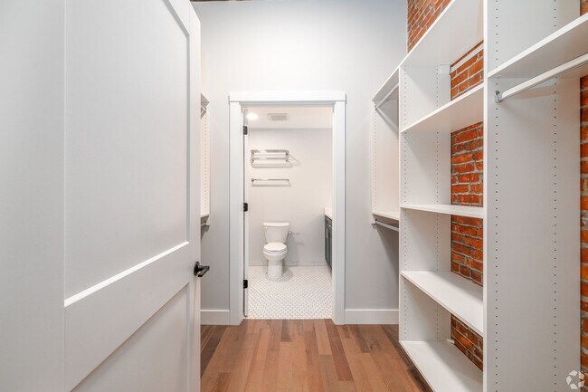 Building Photo - Furnished 1 Bedroom Apartments in Downtown...