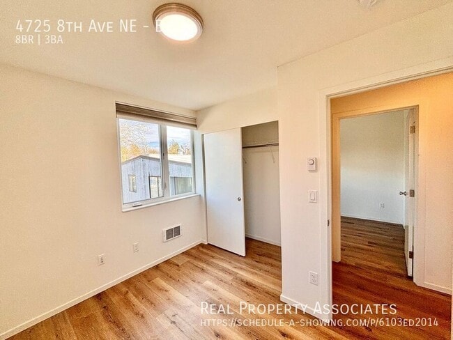 Building Photo - 4725 8th Ave NE