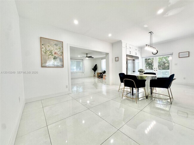 Building Photo - 7800 SW 57th Ct
