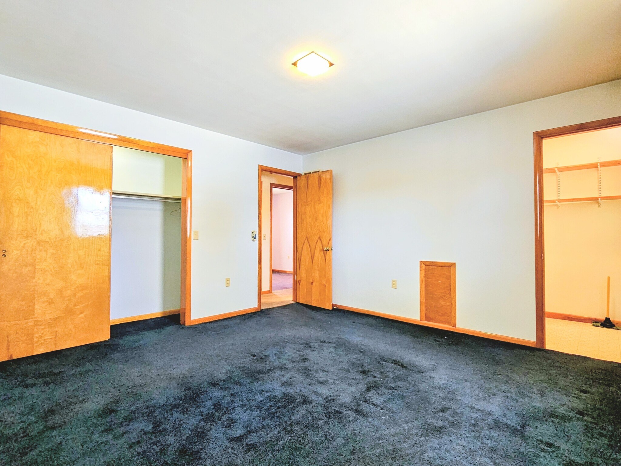 Building Photo - 8409 Lancaster Ave