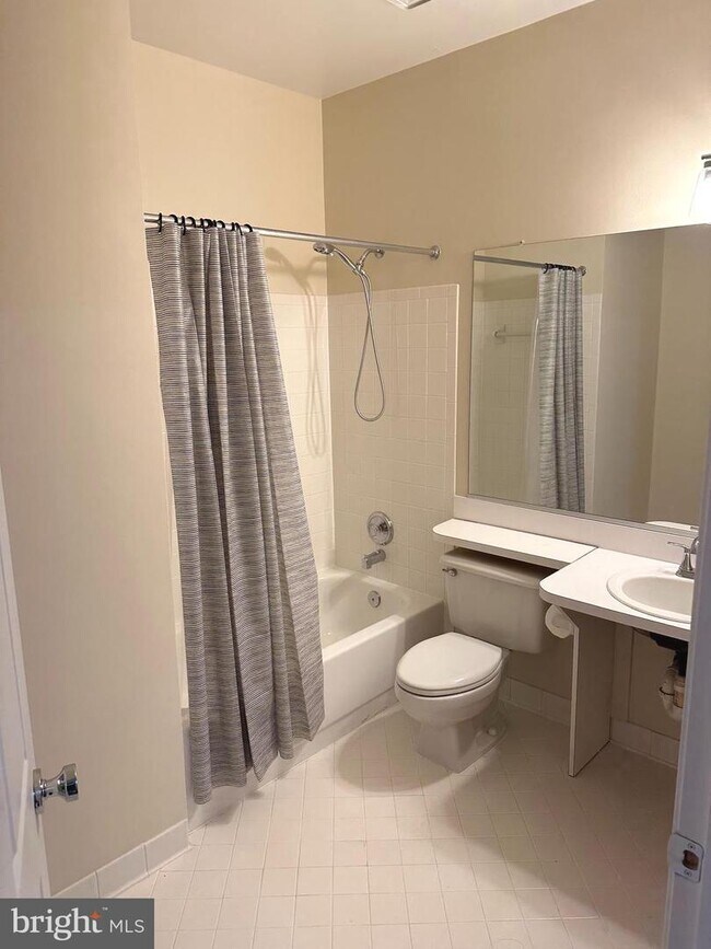 Building Photo - 14425 Tracy Schar Ln