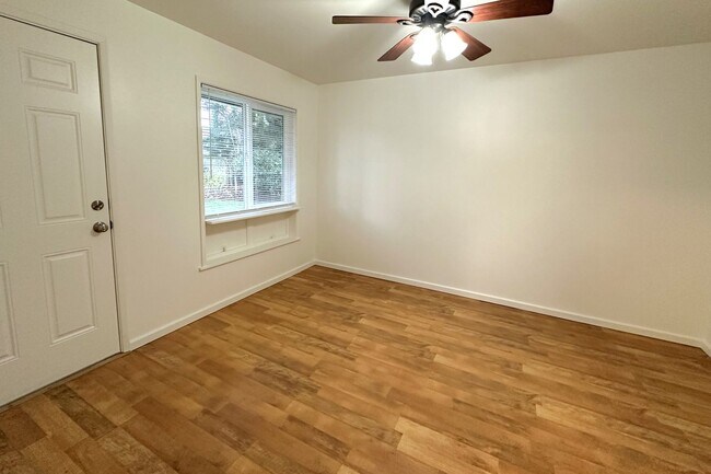 Building Photo - Great house in prime location now available, wont last long!