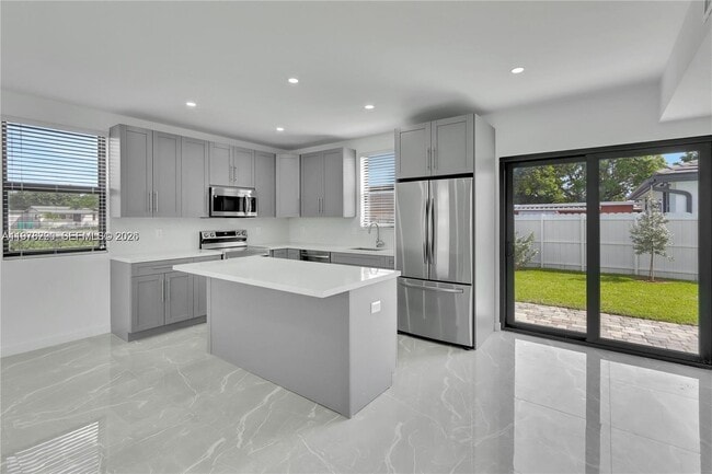 Building Photo - 18455 SW 117th Ct