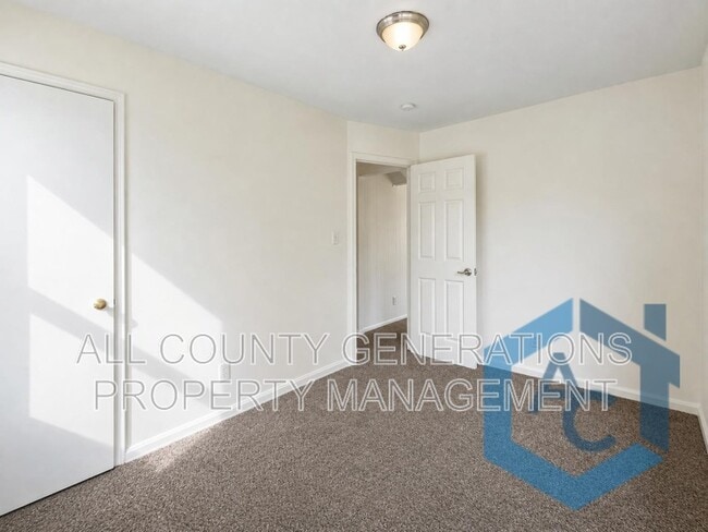 Building Photo - 12308 Sobieski Ave