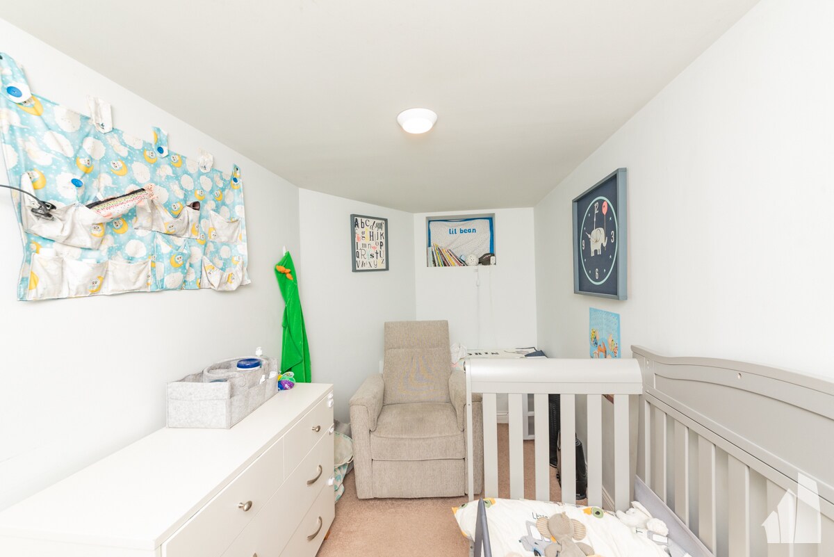 Building Photo - 2341 W Montana St