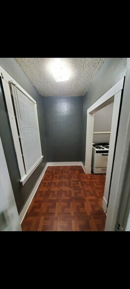 Building Photo - 1609 25th St