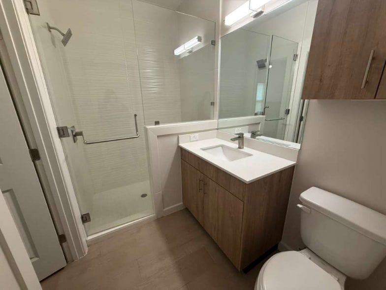 Building Photo - 3601 Vanessa Lane