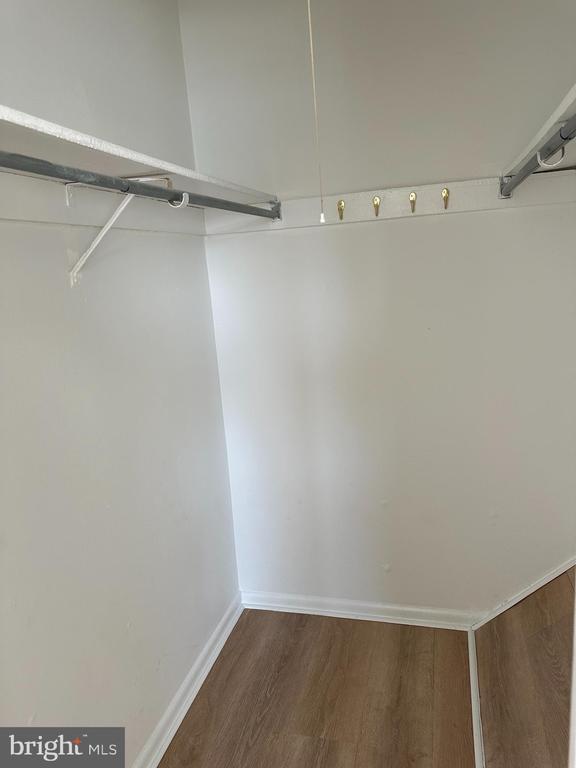 Building Photo - 3850 Woodhaven Rd