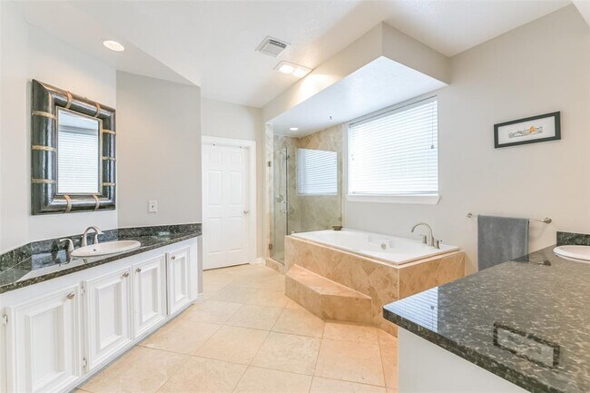 Building Photo - 1718 Raven Oak Ct