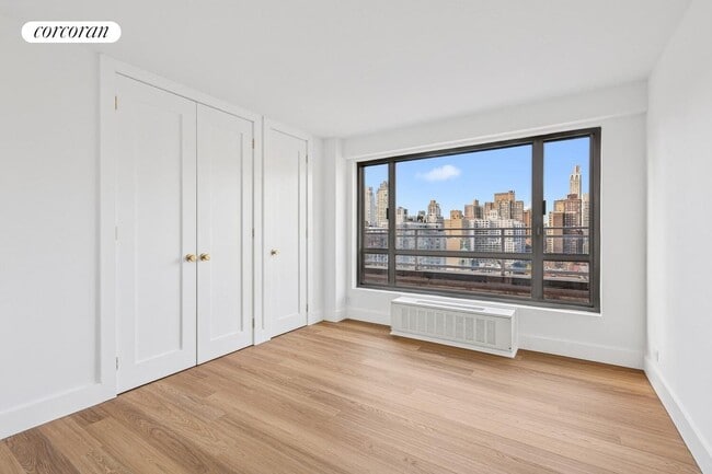 Building Photo - 501 E 87th St