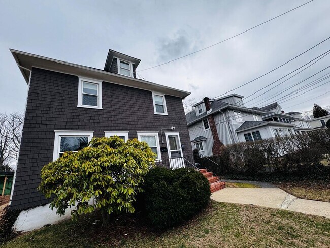 Building Photo - Studio Apartment on Linden Lane – Walk to Downtown Princeton