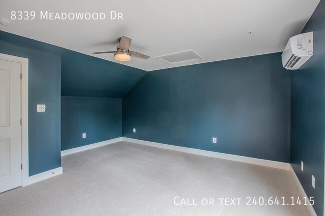 Building Photo - 8339 Meadowood Dr
