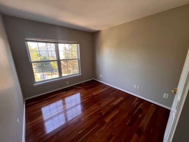 Building Photo - 212 Cambridge Pl