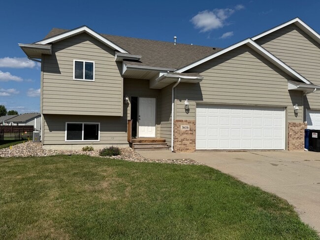 Building Photo - 3606 W Hughes Pl