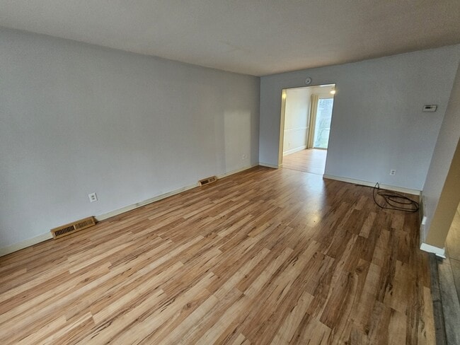 Building Photo - 6094 Andover Blvd