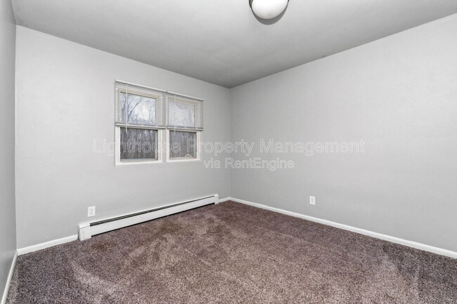 Building Photo - 1926 Sunnyside Dr