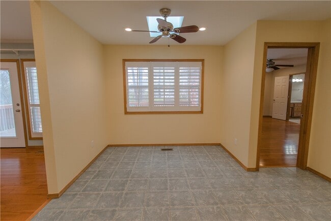 Building Photo - 903 Red Fox Cir