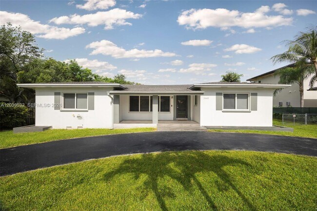 Building Photo - 7840 SW 71st Ave