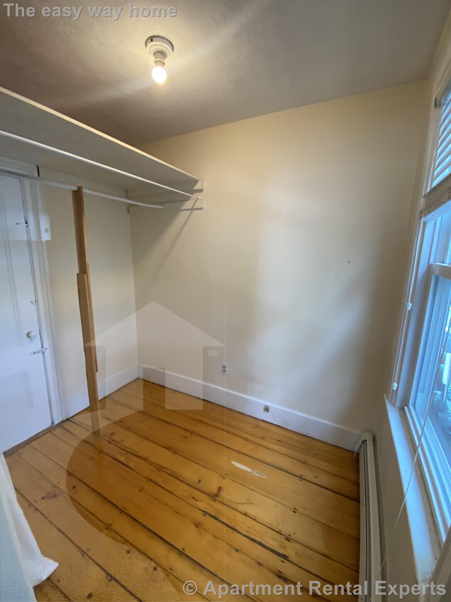 Building Photo - 112 Thorndike St