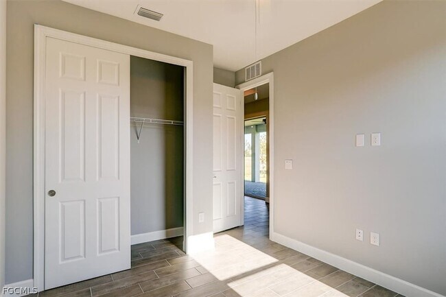 Building Photo - 4313 NW 27th Terrace