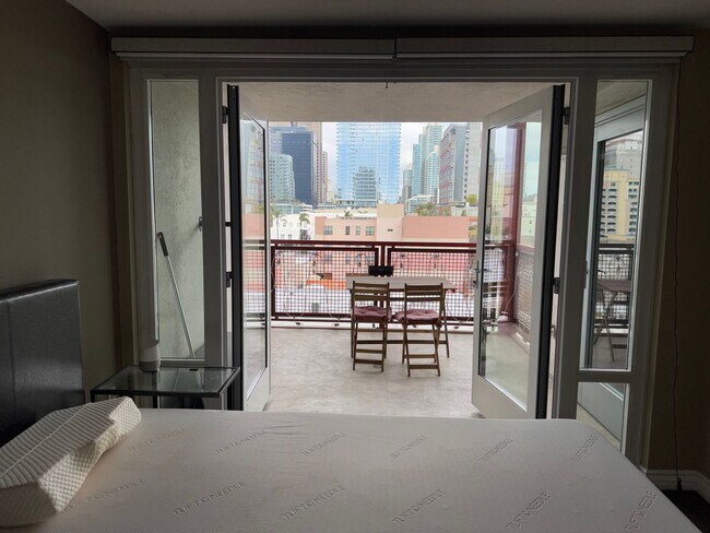 Building Photo - 1BD 1BA Condo in East Village ** MOVE  IN SPECIAL - MOVE IN 6/1/26 - 2 WEEKS FREE RENT**