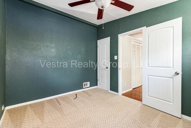 Building Photo - 2245 S King St