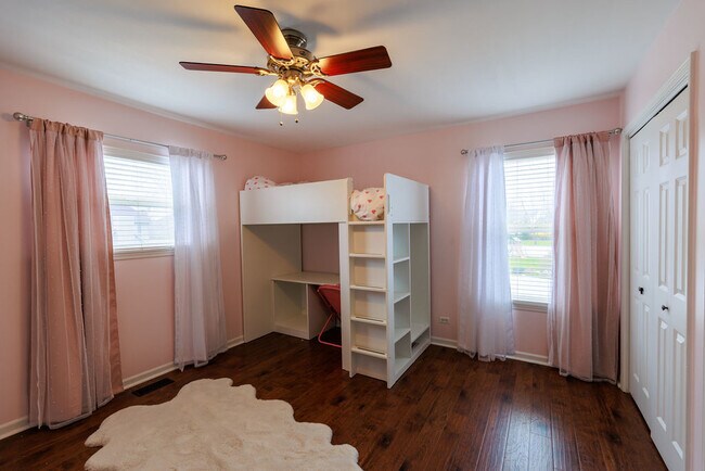 Building Photo - 25037 Brett St