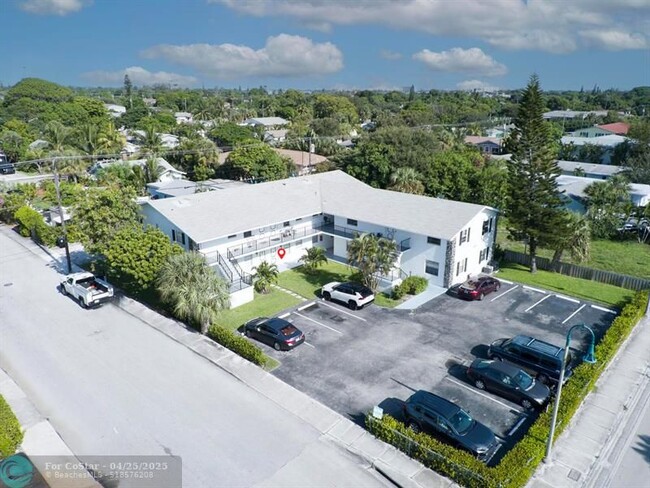 Building Photo - 1127 S Federal Hwy