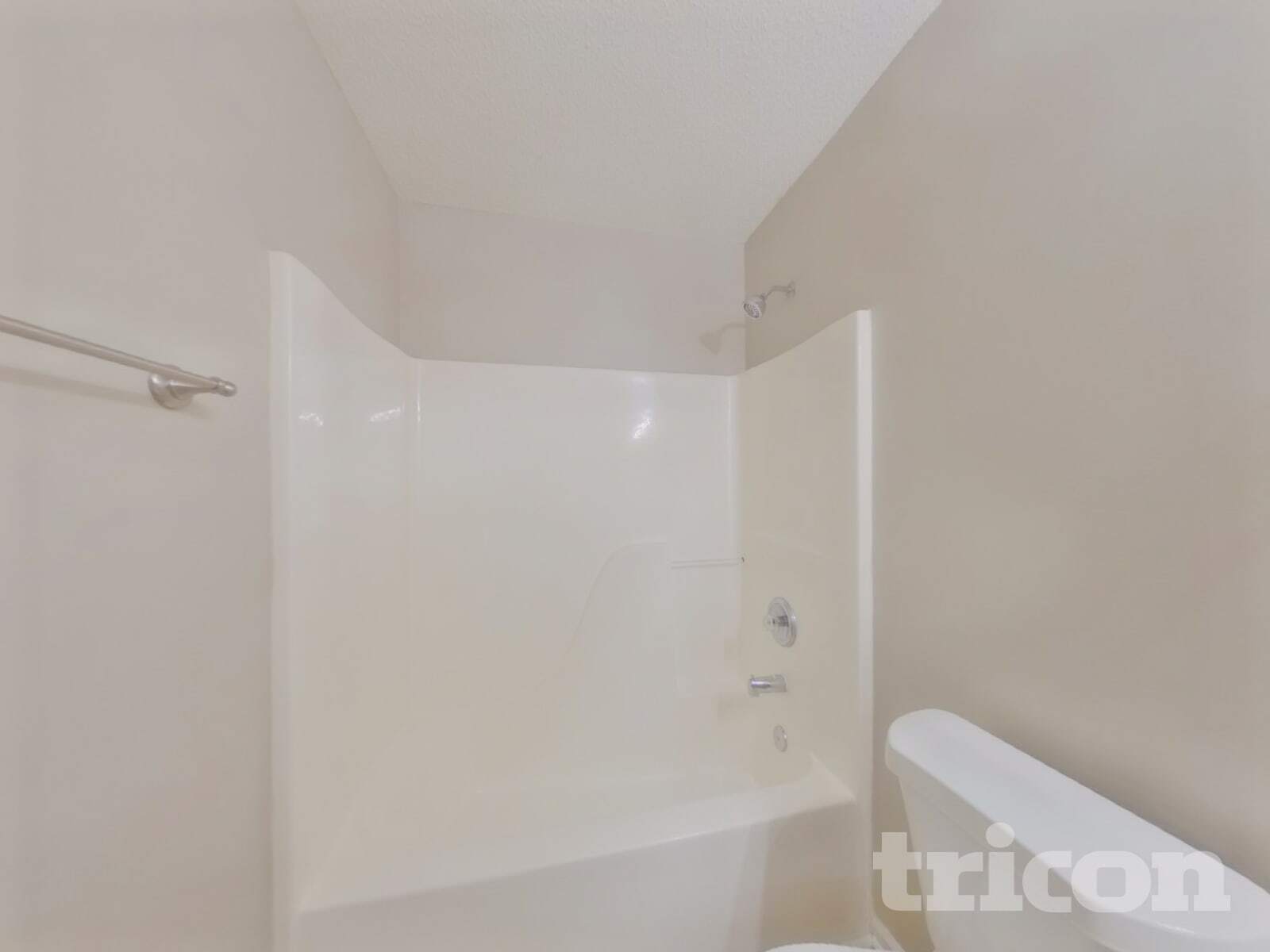 Building Photo - 3023 Willamette Valley Dr