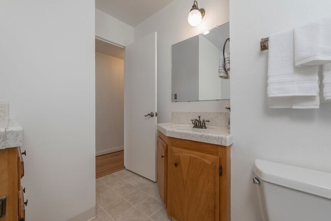 Building Photo - North Napa 4 bed 3 bath Home Available to ...