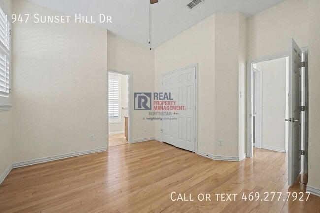 Building Photo - 947 Sunset Hill Dr