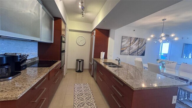 Building Photo - 1830 S Ocean Dr