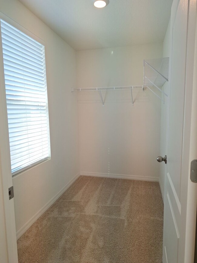 Building Photo - 3BR 2.5BA VENETIAN BAY TOWNHOME