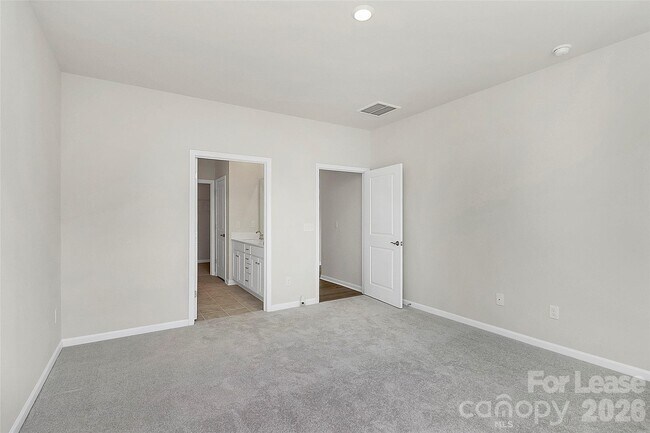 Building Photo - 148 Pampas Pl