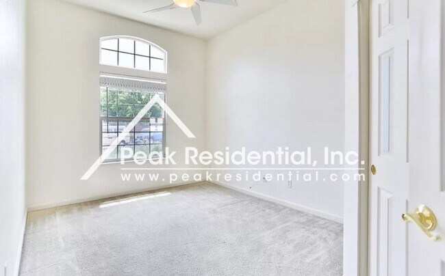 Building Photo - Spacious Elk Grove 4bd/2ba Home with 2 Car...