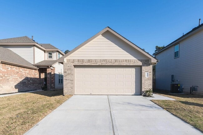 Primary Photo - 17430 Linthorne St