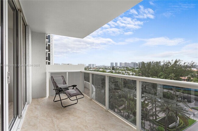 Building Photo - 19111 Collins Ave