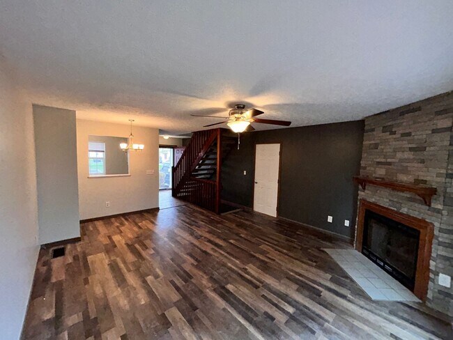 Building Photo - 2-Bedroom Unit in Blacklick
