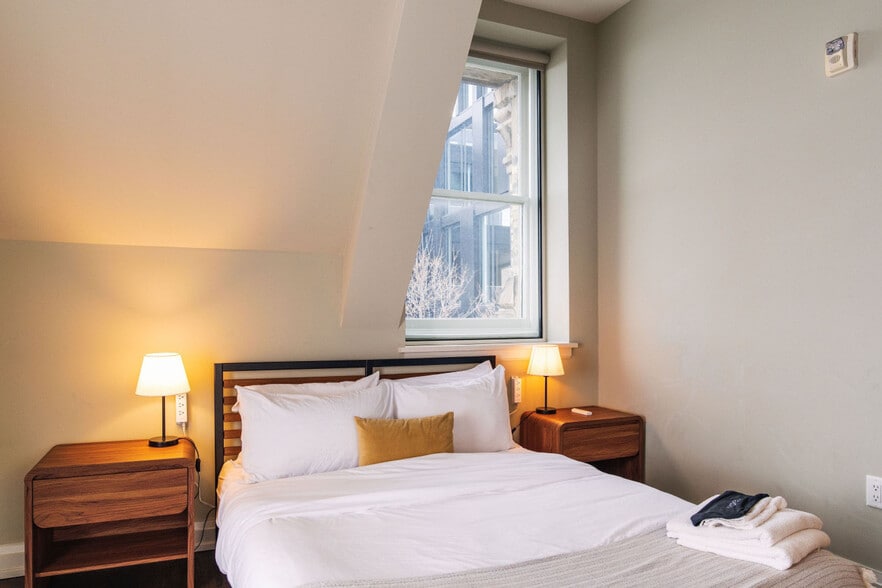 Building Photo - 225 E Michigan St