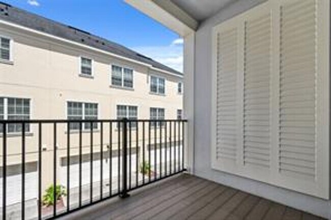 Building Photo - Baldwin Park three story townhome