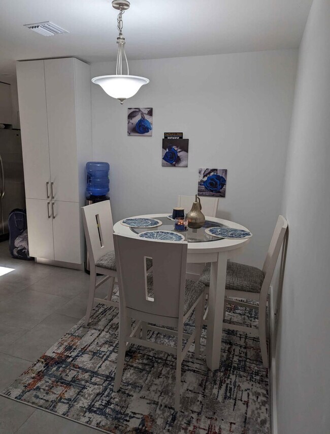 Building Photo - 1504 Waterview Cir