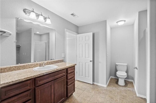 Building Photo - 611 Lasso Ln