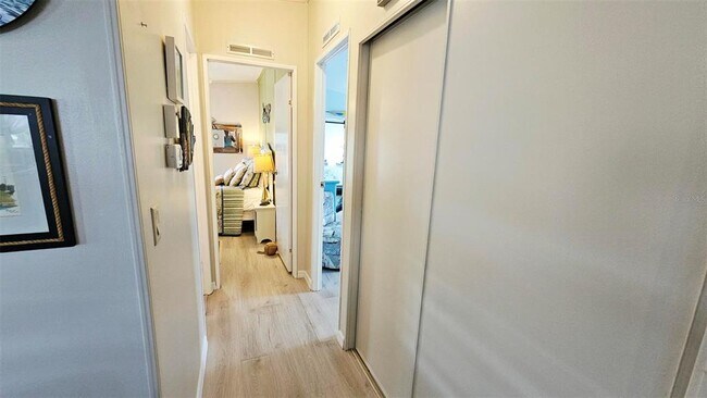 Building Photo - 9122 Kestral Cir