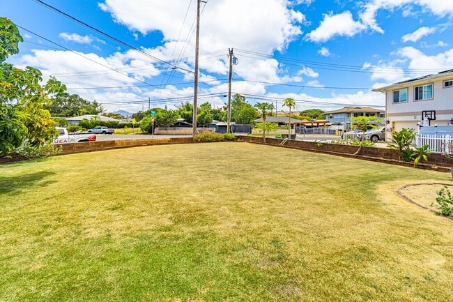 Building Photo - Charming 3 bedroom, 1 bath home with large...