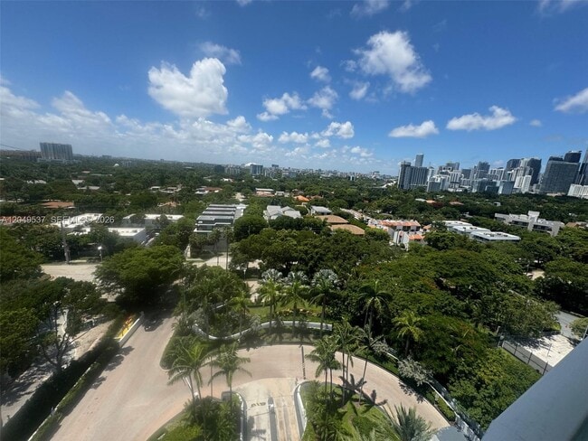 Building Photo - 2101 Brickell Ave