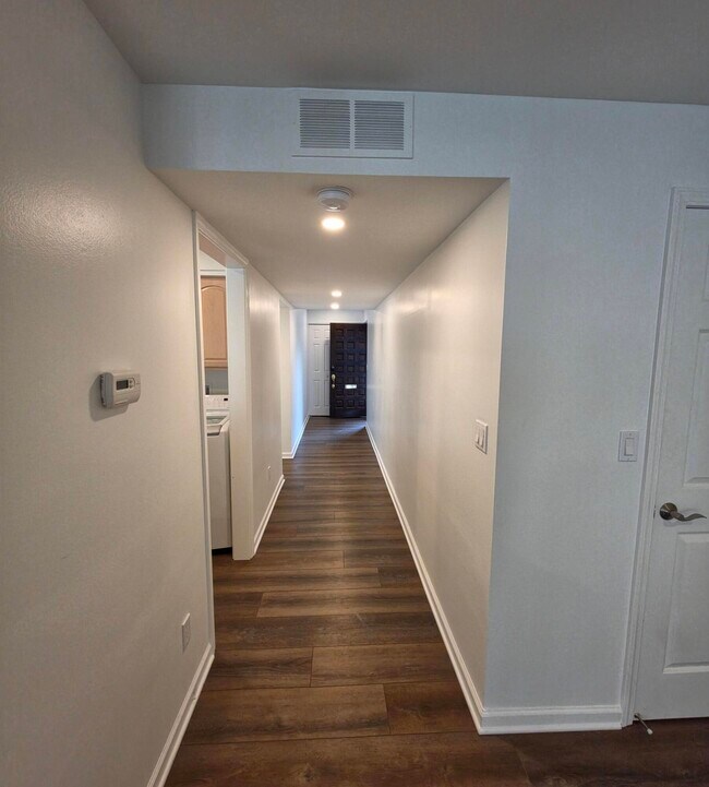 Building Photo - 18233 University Park Dr