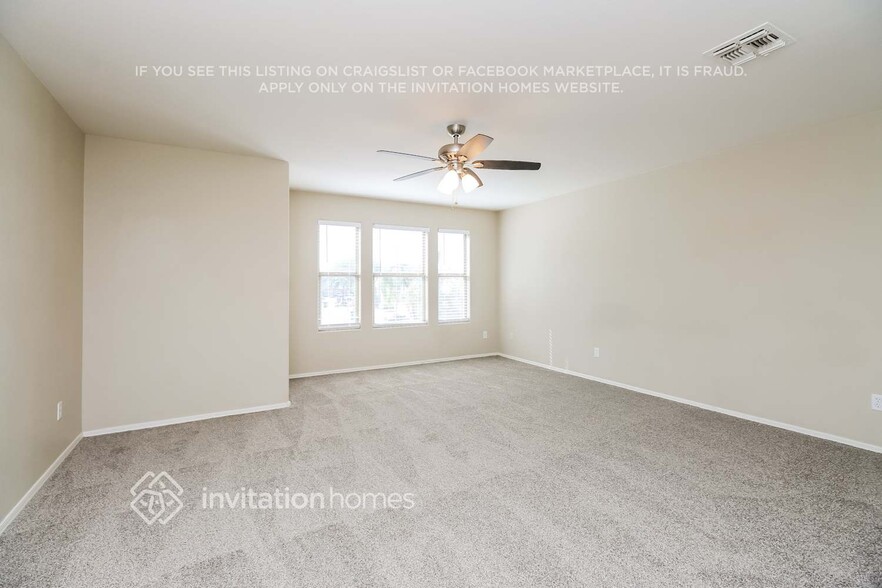 Building Photo - 4125 E Hide Trail